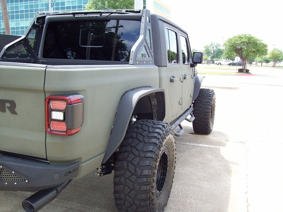 2020 Jeep JT Gladiator - Image 13 of 31