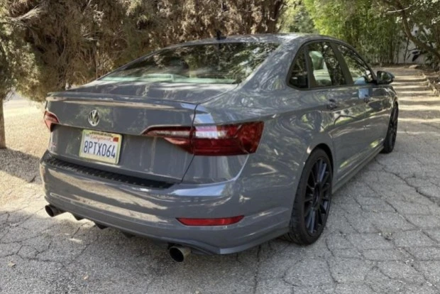 2020 Volkswagen A7 Jetta - Image 2 of 8