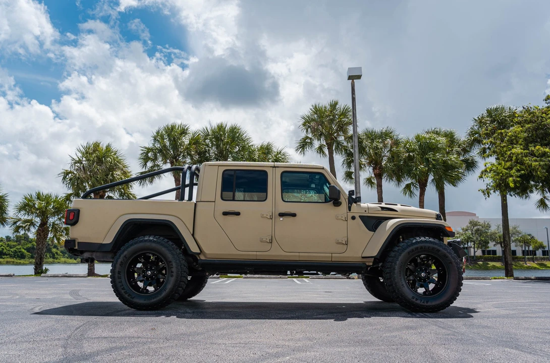 2021 Jeep JT Gladiator - Image 22 of 31