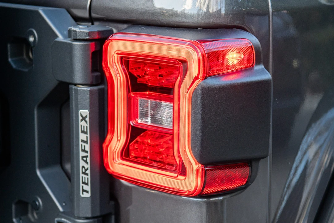2021 Jeep JL Wrangler - Image 23 of 31