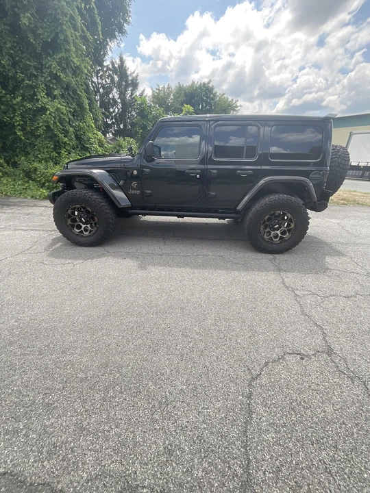 2021 Jeep JL Wrangler - Image 18 of 31