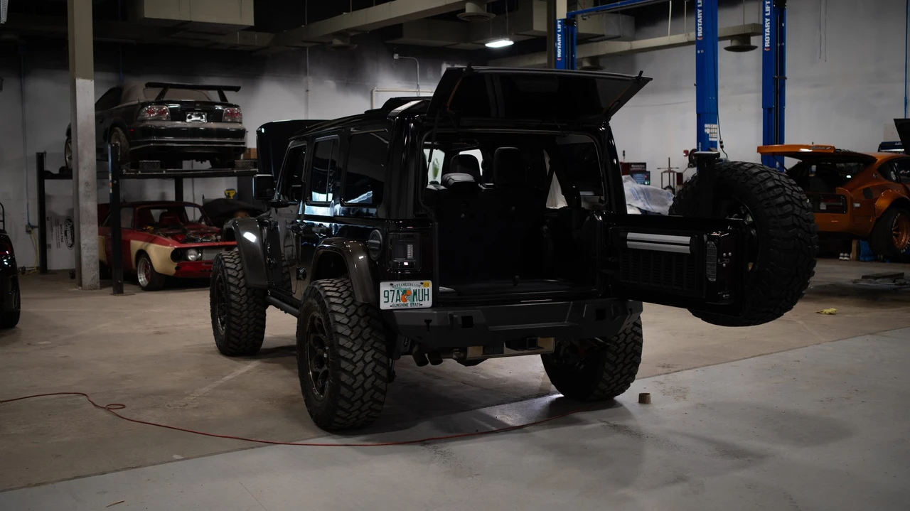2021 Jeep JL Wrangler - Image 21 of 31