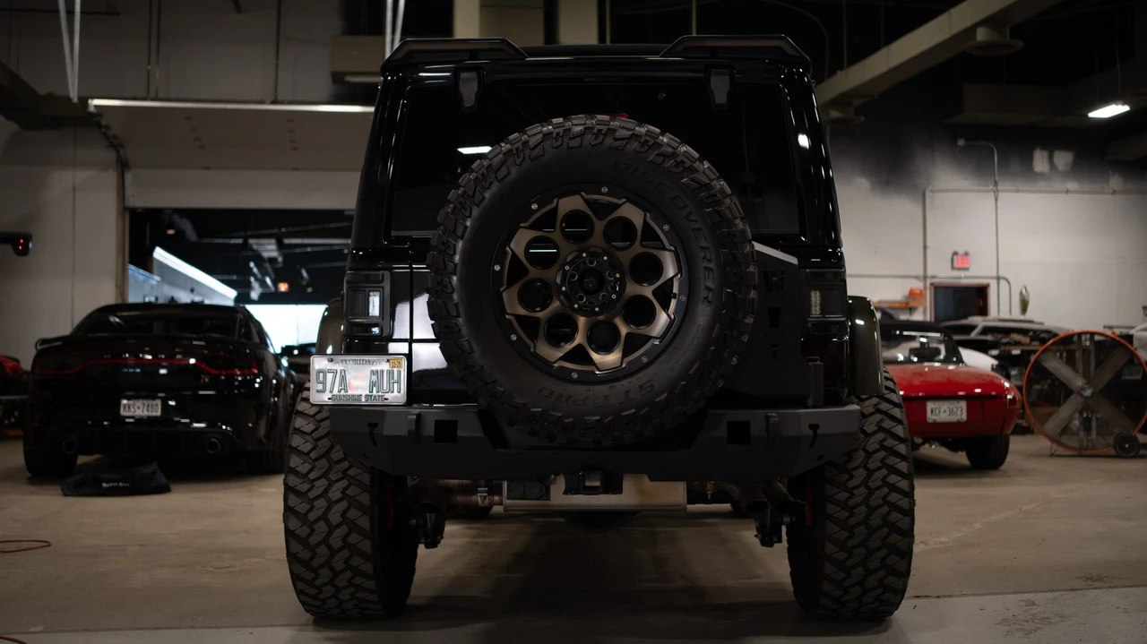 2021 Jeep JL Wrangler - Image 15 of 31