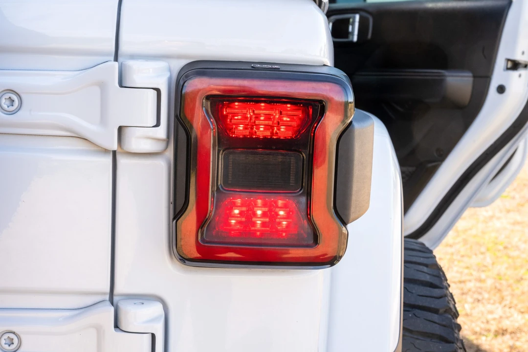 2021 Jeep JL Wrangler - Image 18 of 31