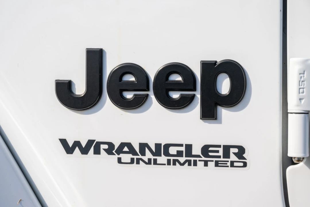 2021 Jeep JL Wrangler - Image 25 of 31