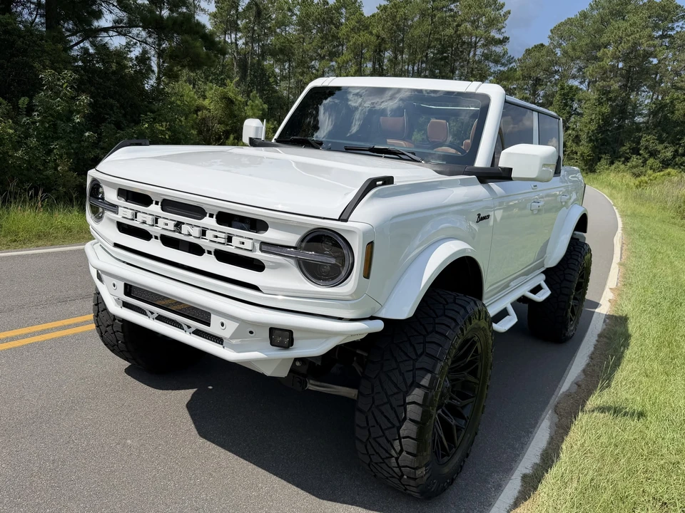 2022 Ford Bronco 6th Gen - Image 10 of 31