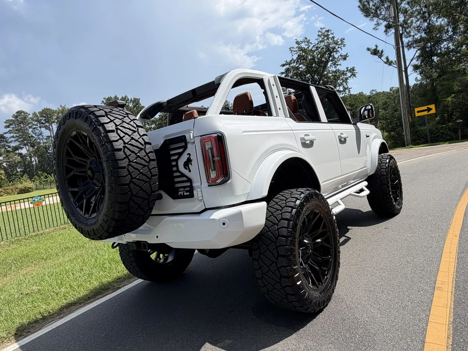 2022 Ford Bronco 6th Gen - Image 21 of 31