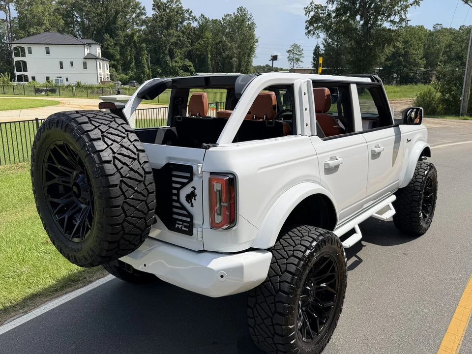 2022 Ford Bronco 6th Gen - Image 20 of 31