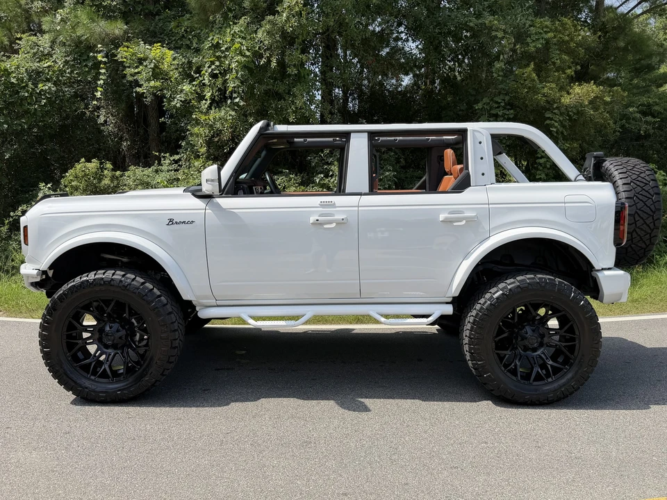2022 Ford Bronco 6th Gen - Image 13 of 31