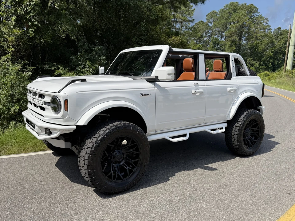 2022 Ford Bronco 6th Gen - Image 11 of 31