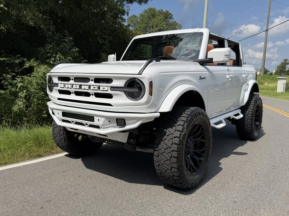 2022 Ford Bronco 6th Gen - Image 8 of 31