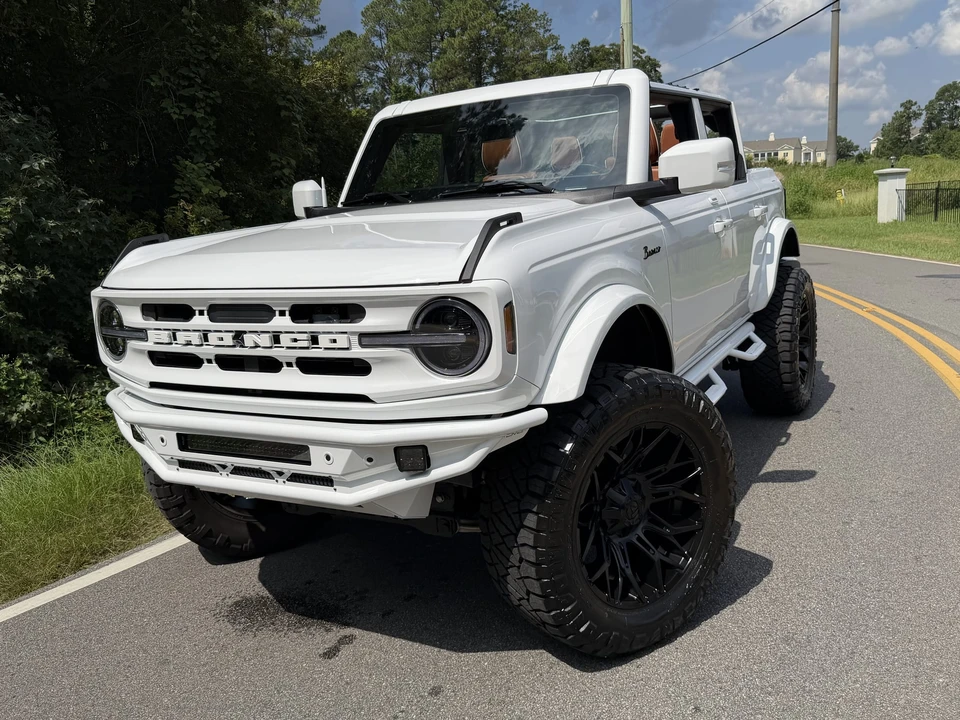 2022 Ford Bronco 6th Gen - Image 6 of 31