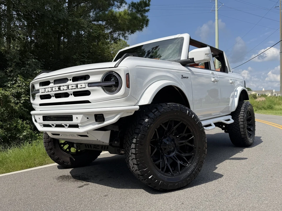 2022 Ford Bronco 6th Gen - Image 4 of 31
