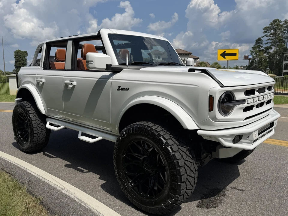 2022 Ford Bronco 6th Gen - Image 26 of 31