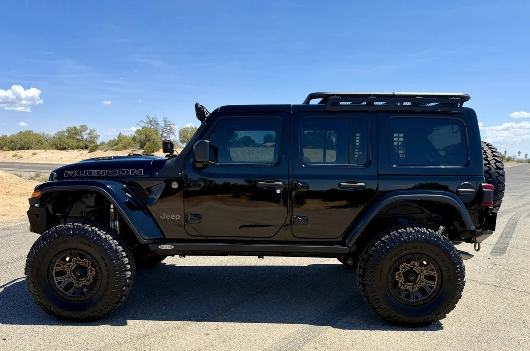 2022 Jeep JL Wrangler - Image 17 of 31