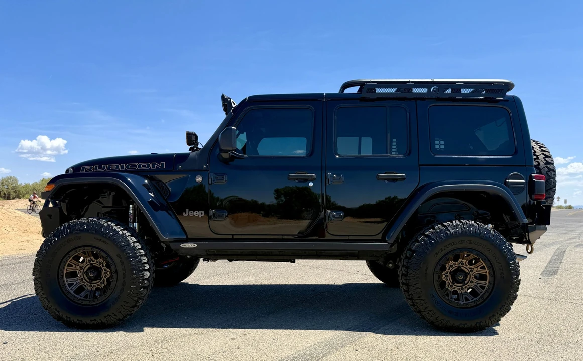 2022 Jeep JL Wrangler - Image 18 of 31