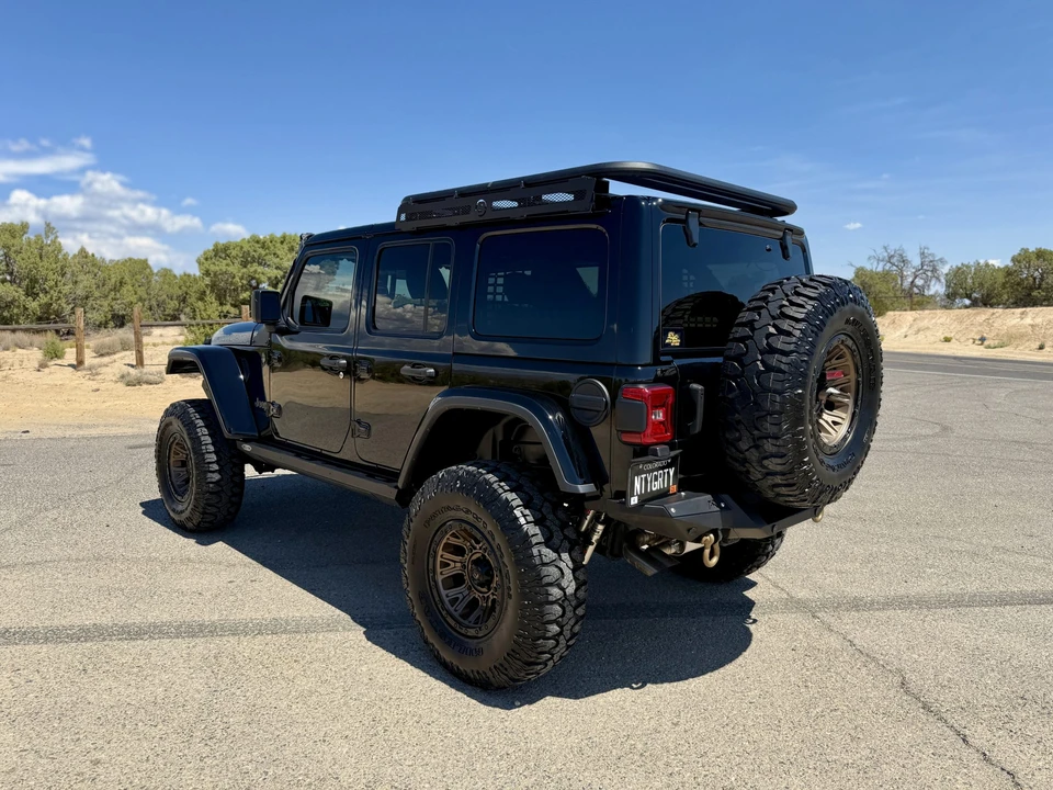 2022 Jeep JL Wrangler - Image 15 of 31