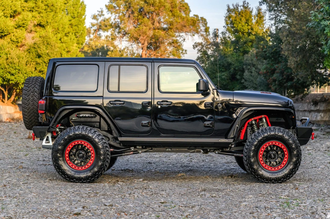 2022 Jeep JL Wrangler - Image 5 of 31