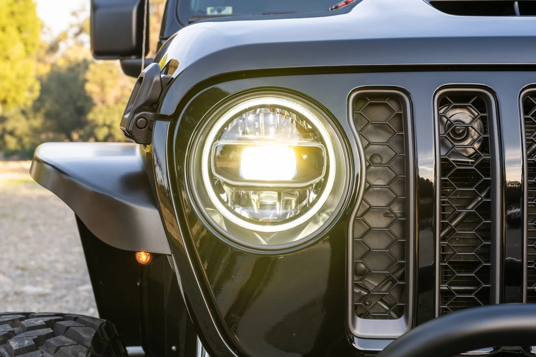 2022 Jeep JL Wrangler - Image 14 of 31