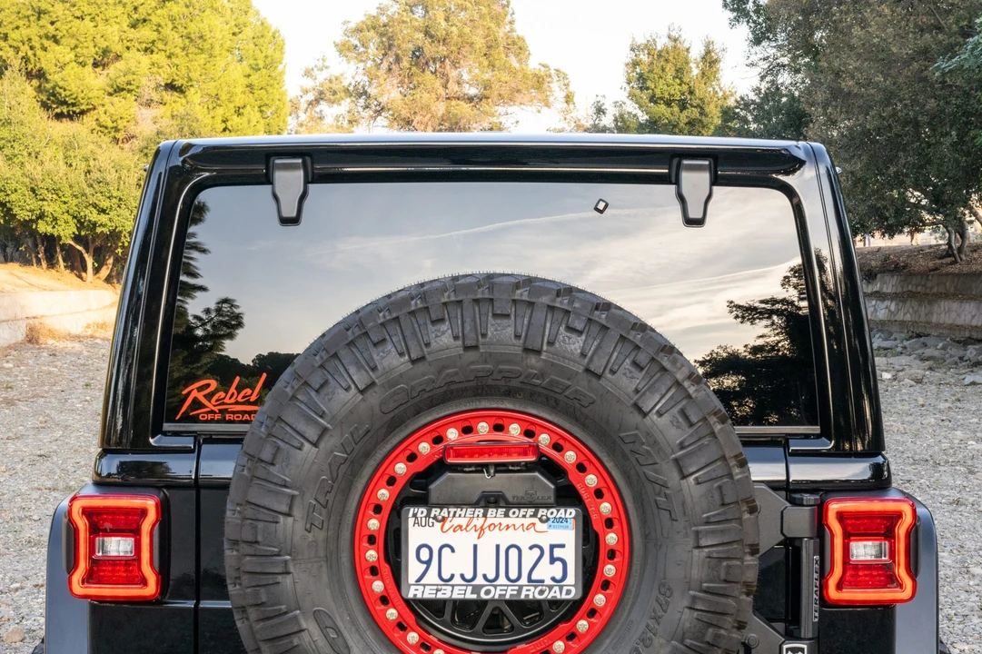 2022 Jeep JL Wrangler - Image 30 of 31