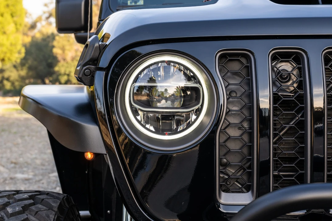 2022 Jeep JL Wrangler - Image 13 of 31
