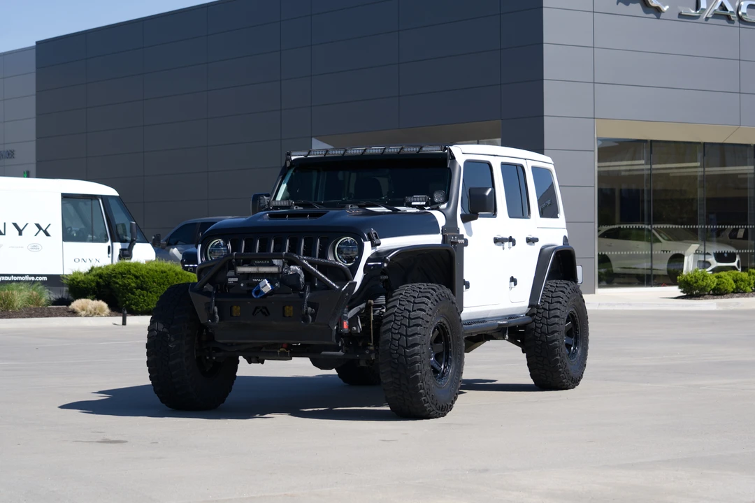 2022 Jeep JL Wrangler - Image 2 of 31
