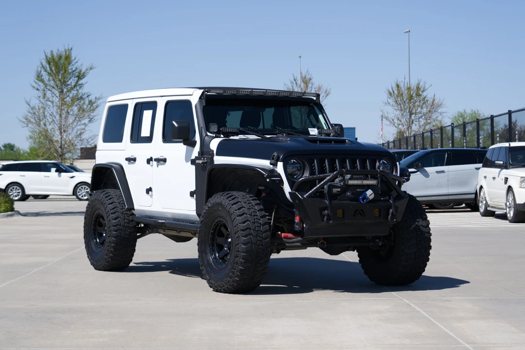 2022 Jeep JL Wrangler - Image 16 of 31
