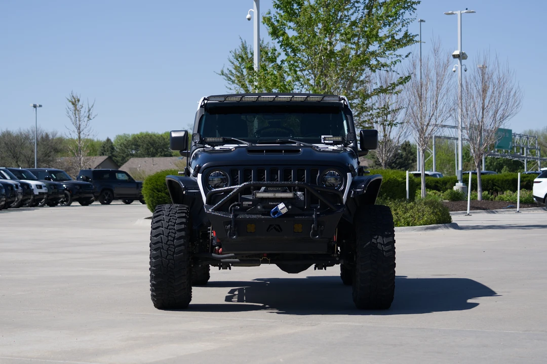 2022 Jeep JL Wrangler - Image 18 of 31
