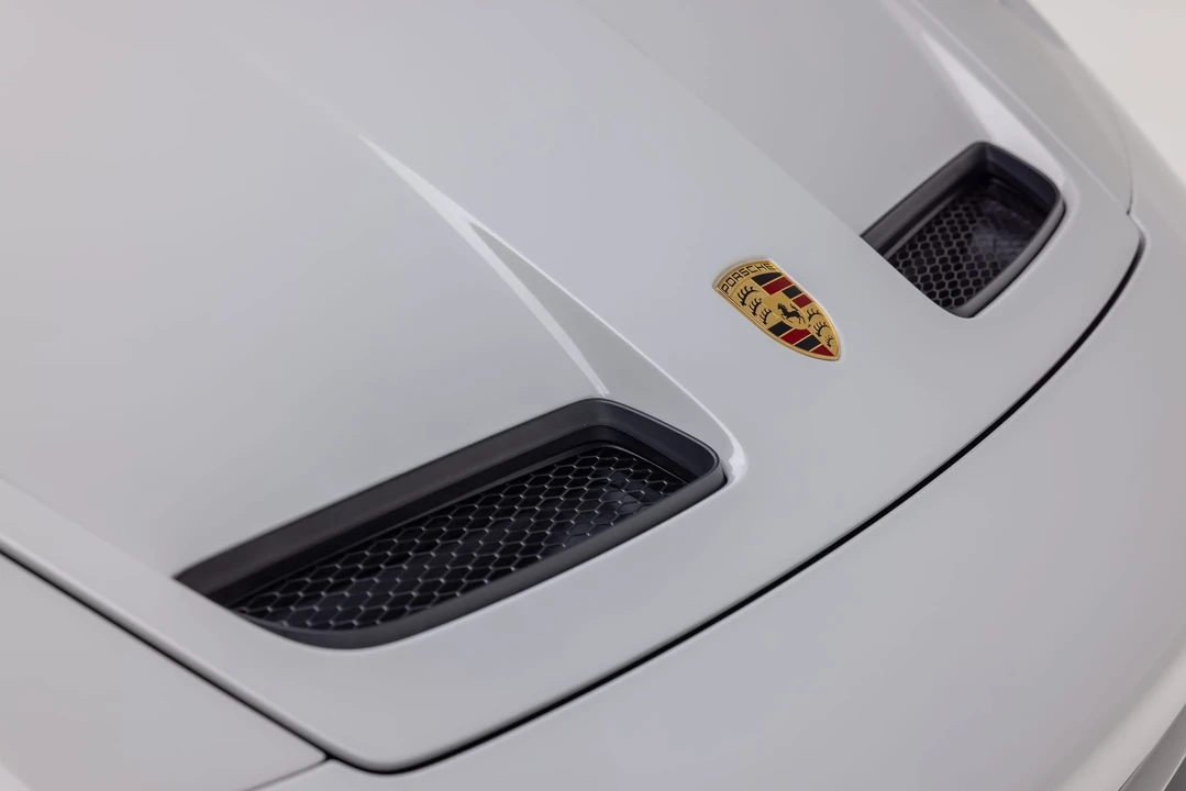 2022 Porsche 992 GT3 Touring - Image 20 of 31