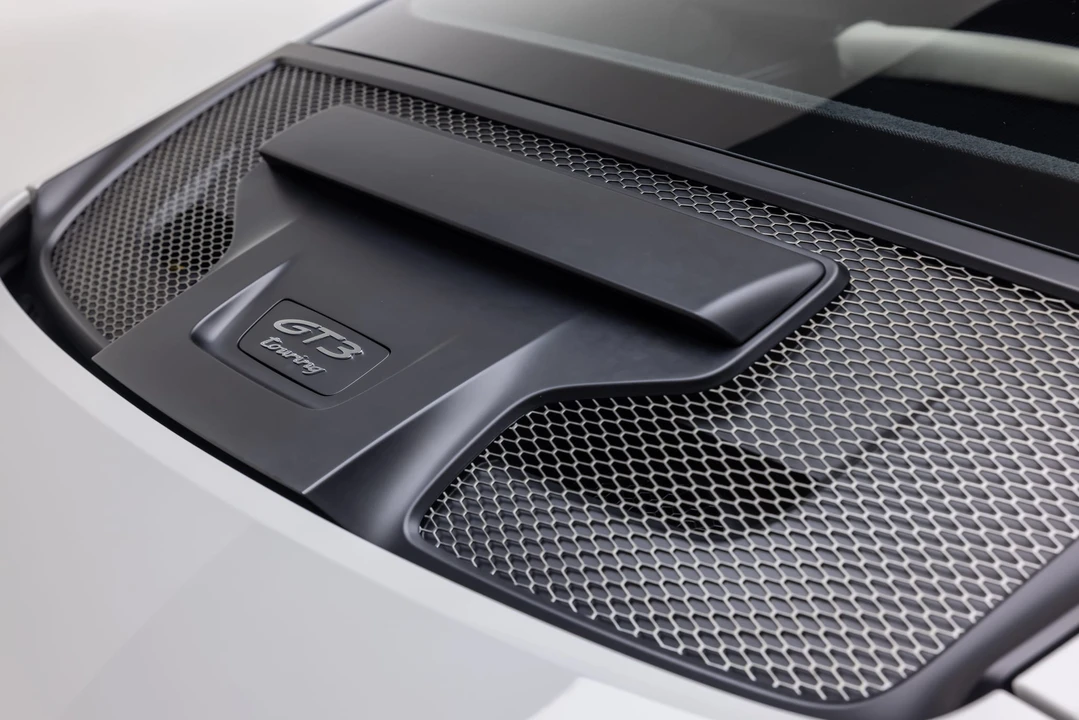 2022 Porsche 992 GT3 Touring - Image 30 of 31