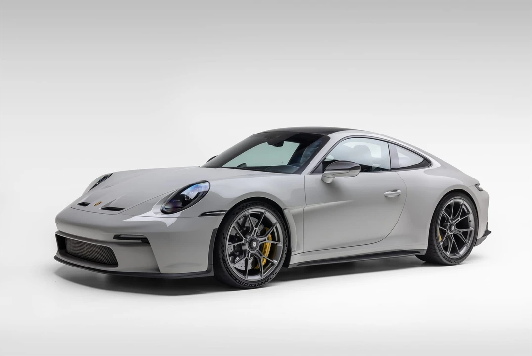 2022 Porsche 992 GT3 Touring - Image 2 of 31