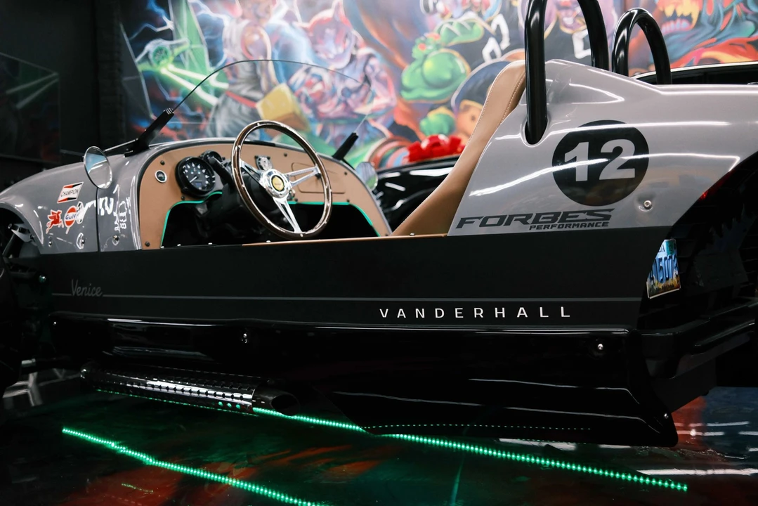 2022 Vanderhall Venice - Image 22 of 31