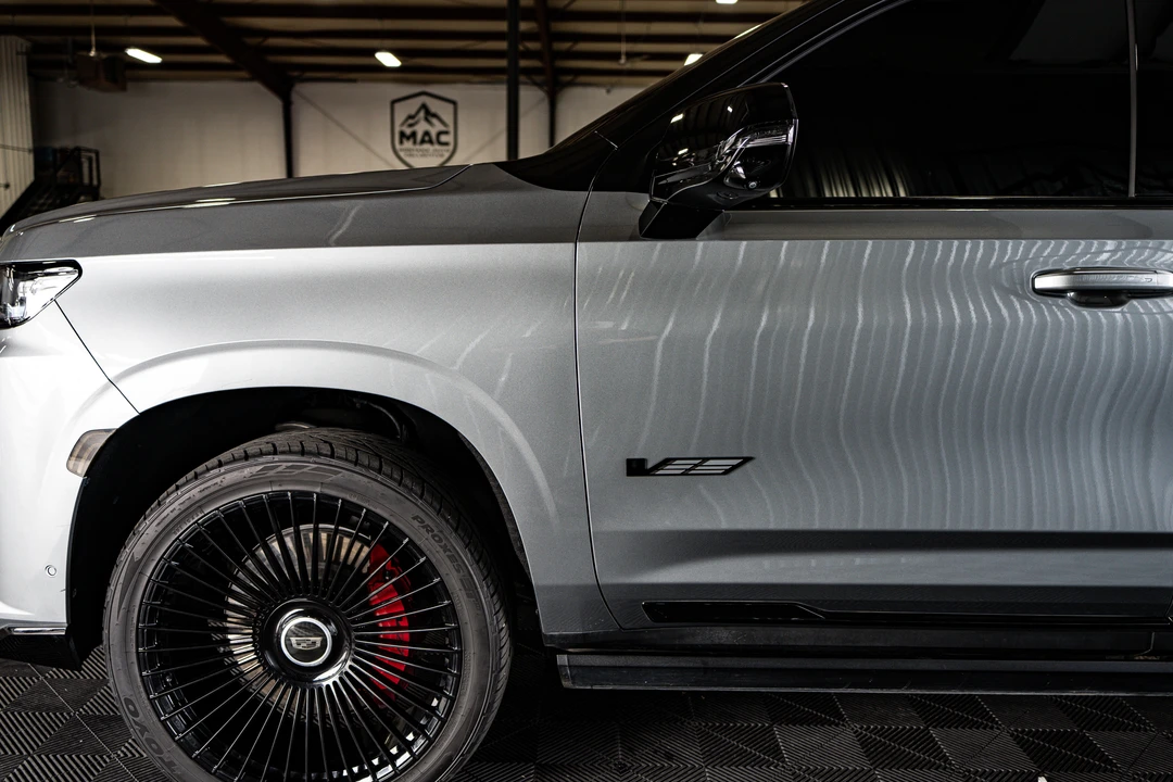 2023 Cadillac Escalade-V 5th Gen - Image 13 of 31