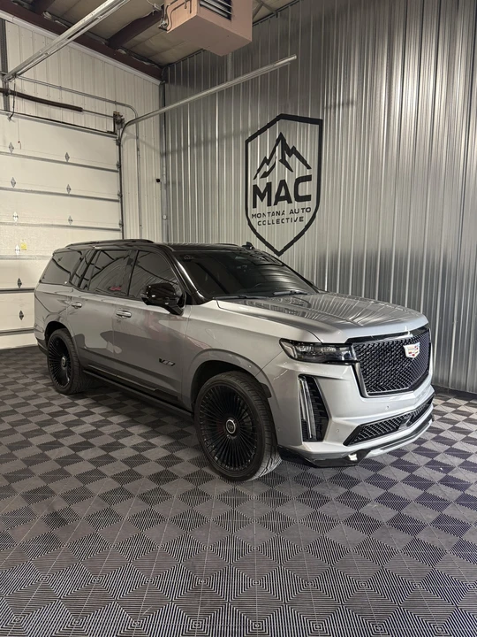 2023 Cadillac Escalade-V 5th Gen - Image 4 of 31