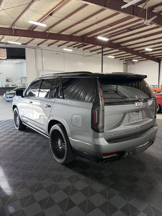 2023 Cadillac Escalade-V 5th Gen - Image 7 of 31