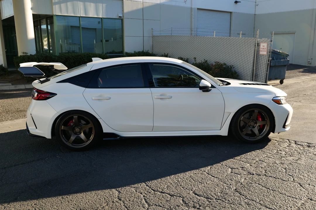 2023 Honda FL5 Civic Type R - Image 11 of 31