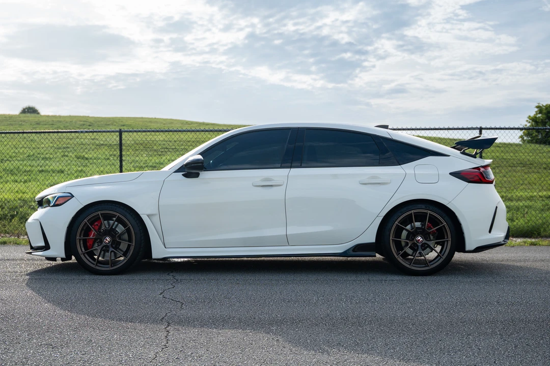 2023 Honda FL5 Civic Type R - Image 13 of 31
