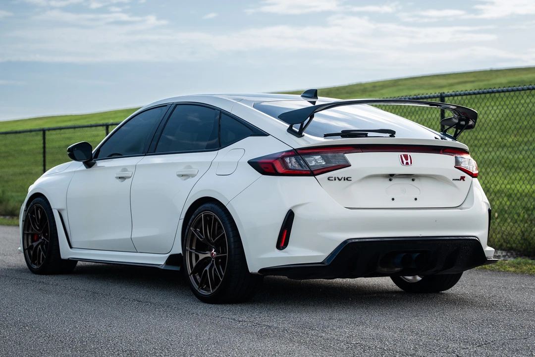 2023 Honda FL5 Civic Type R - Image 11 of 31