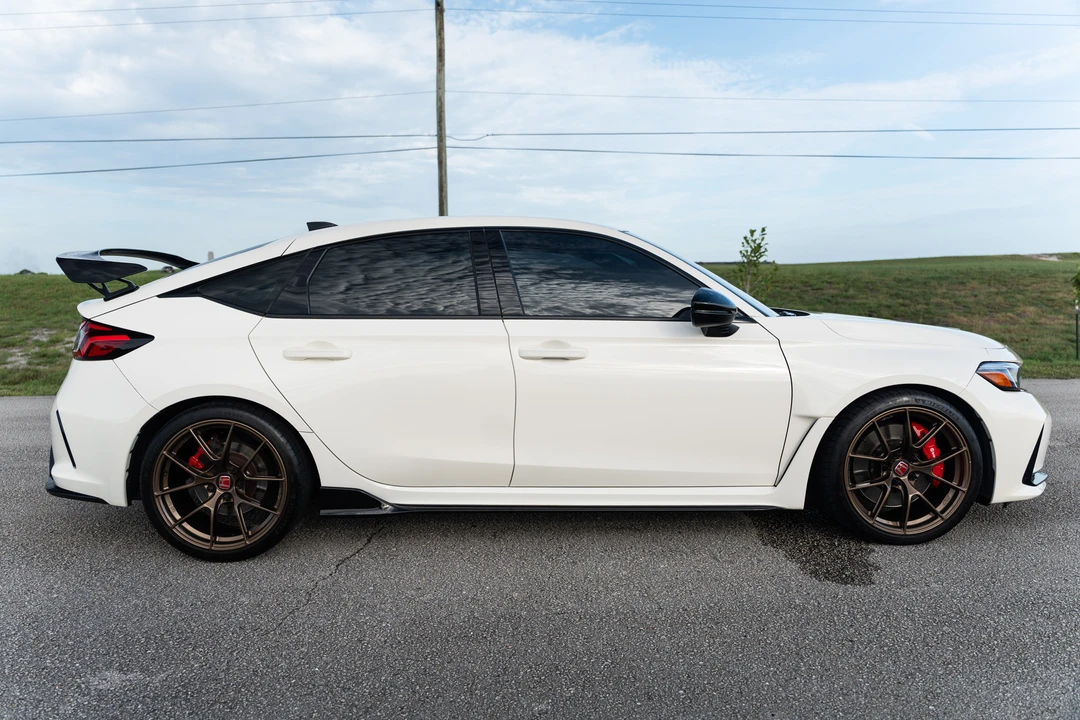 2023 Honda FL5 Civic Type R - Image 7 of 31