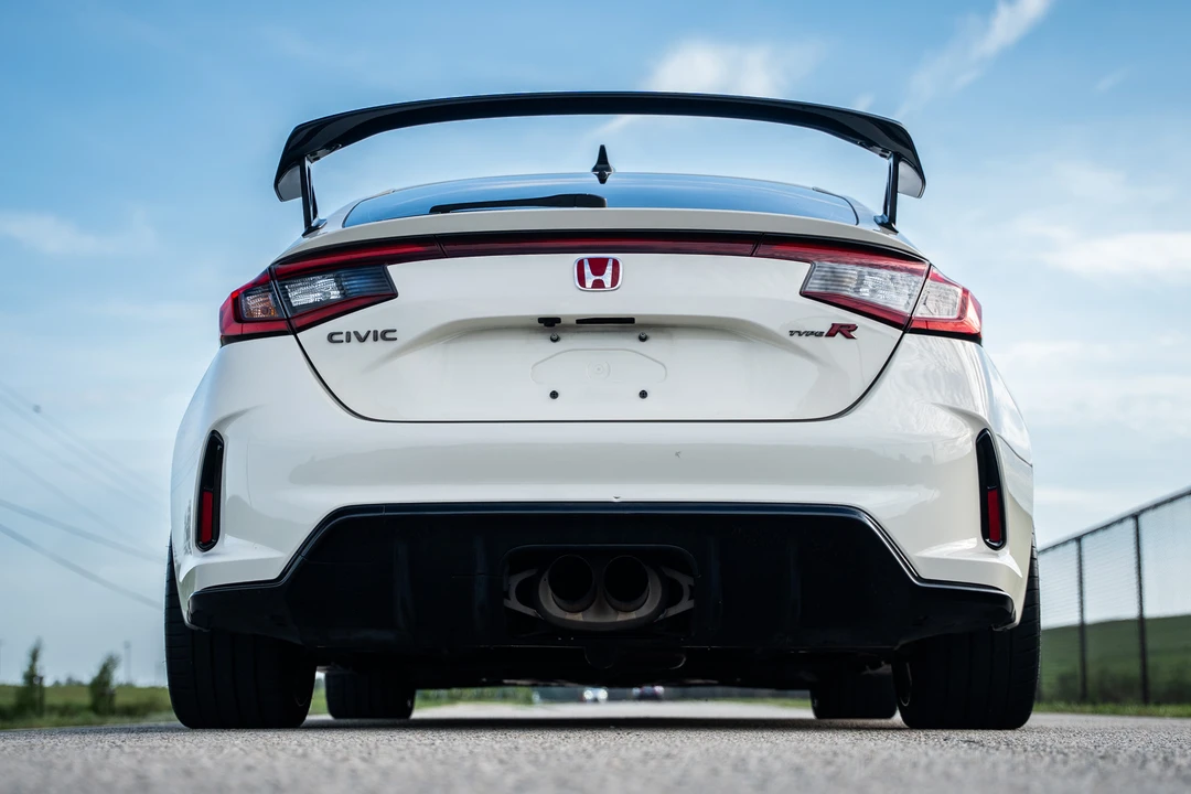 2023 Honda FL5 Civic Type R - Image 9 of 31