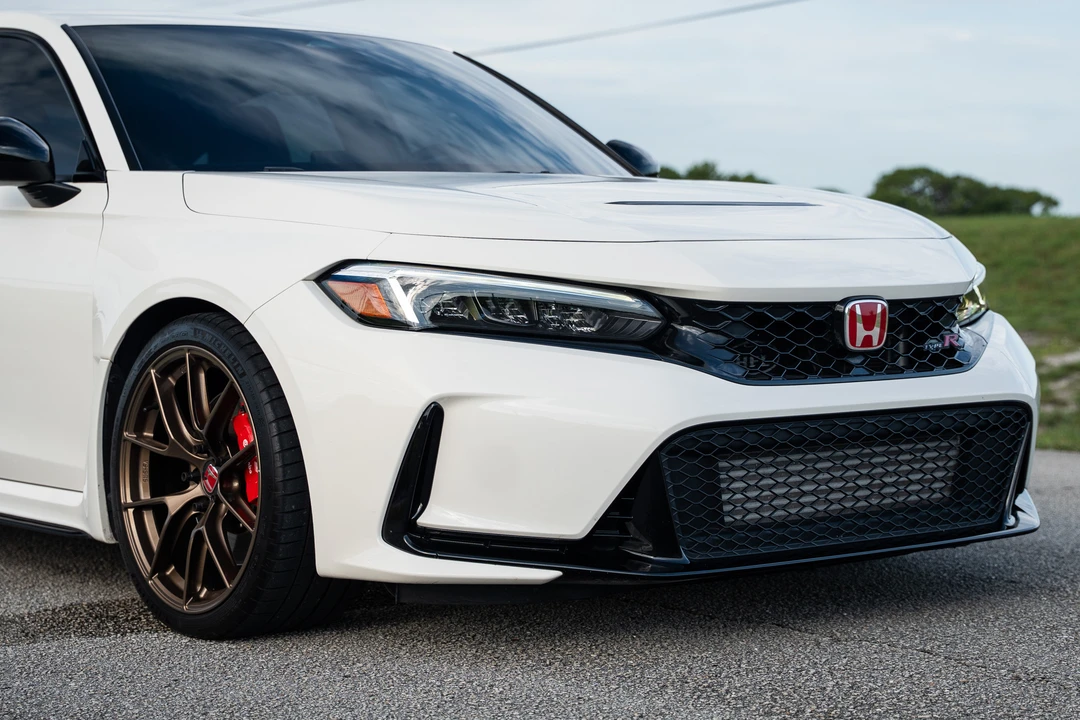 2023 Honda FL5 Civic Type R - Image 15 of 31