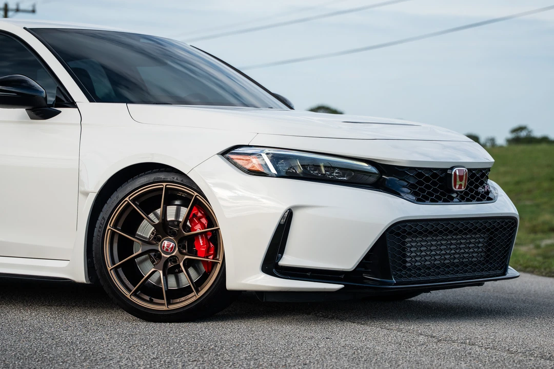 2023 Honda FL5 Civic Type R - Image 16 of 31
