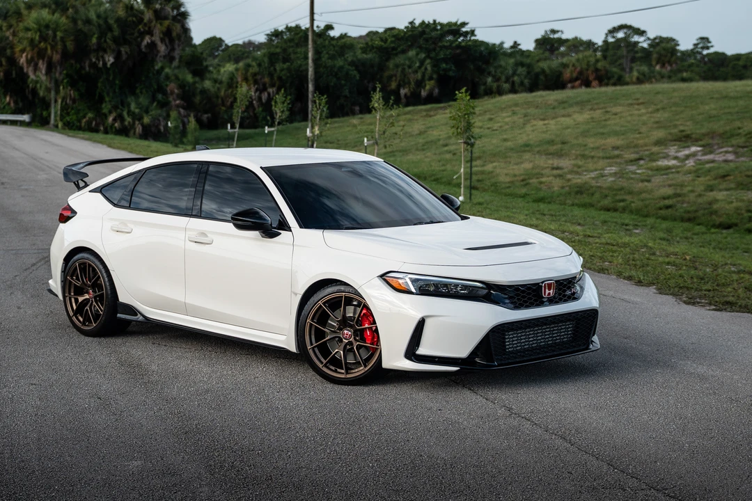 2023 Honda FL5 Civic Type R - Image 5 of 31