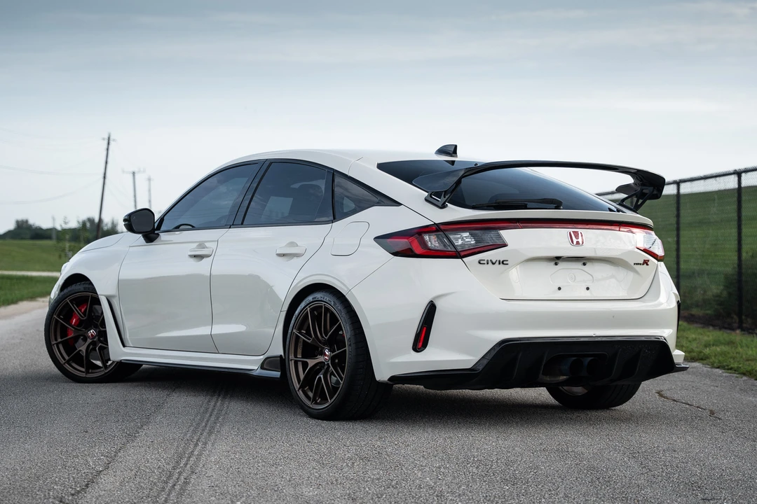 2023 Honda FL5 Civic Type R - Image 12 of 31
