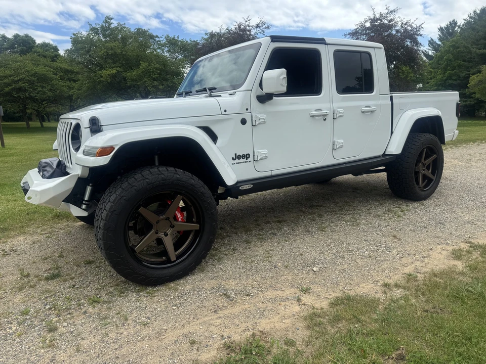 2023 Jeep JT Gladiator - Image 13 of 31