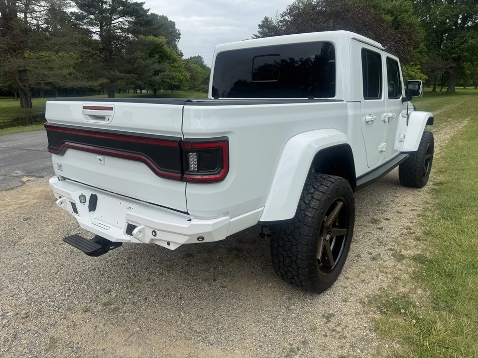 2023 Jeep JT Gladiator - Image 7 of 31