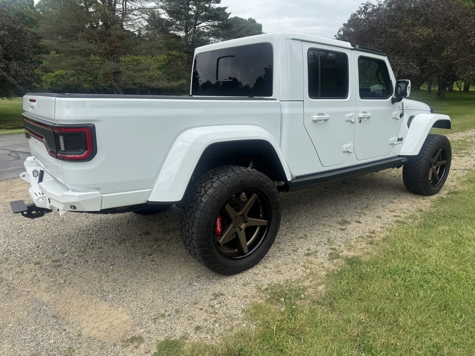 2023 Jeep JT Gladiator - Image 6 of 31