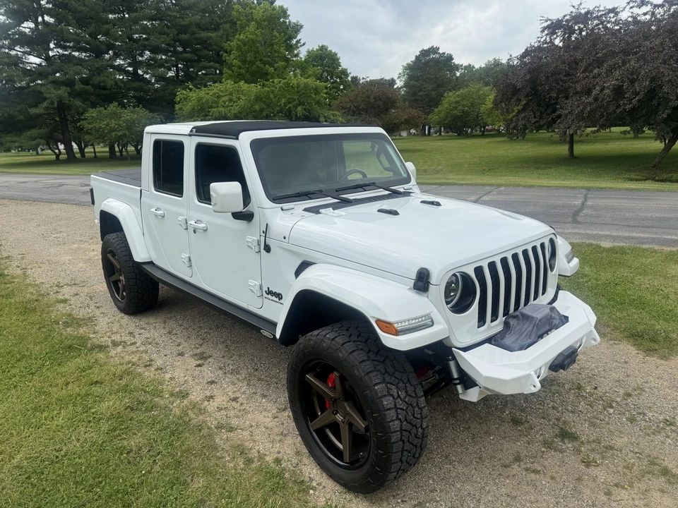 2023 Jeep JT Gladiator - Image 15 of 31