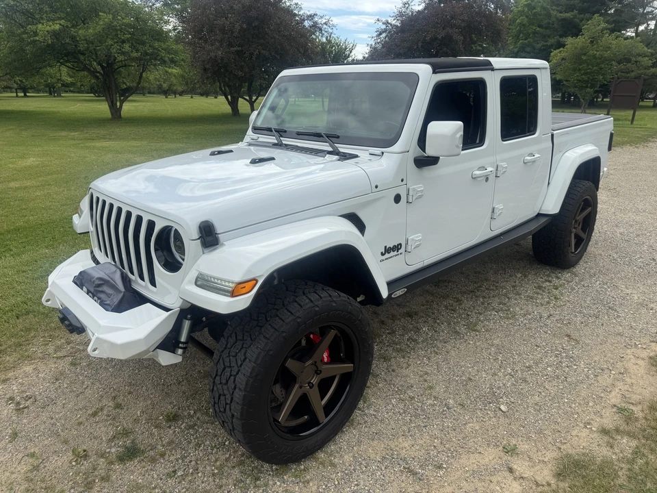 2023 Jeep JT Gladiator - Image 20 of 31