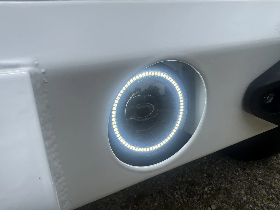 2023 Jeep JT Gladiator - Image 24 of 31
